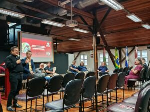 1º Seminário Catequese Matrimonial a preparação matrimonial reuniu especialistas e agentes pastorais em Joinville